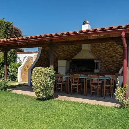 Villa Poolside Paradise Dilesi By μρs