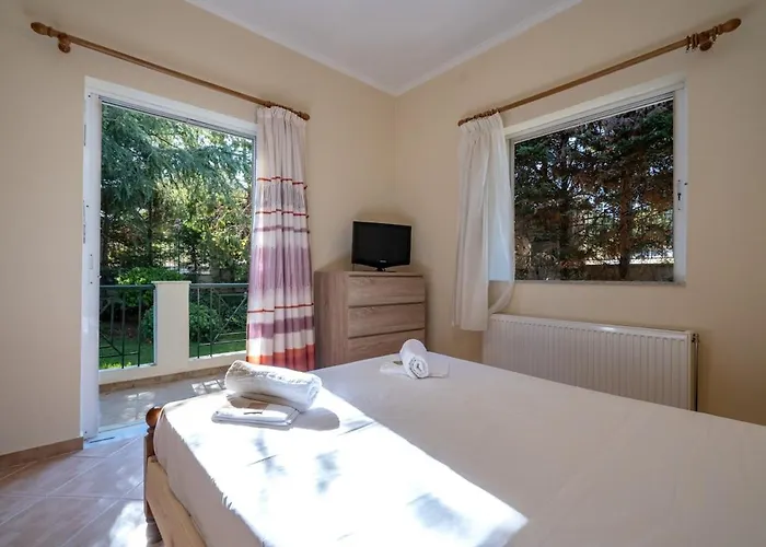 Poolside Paradise Dilesi By Μρs Villa *