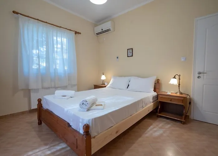 Poolside Paradise Dilesi By Μρs Villa