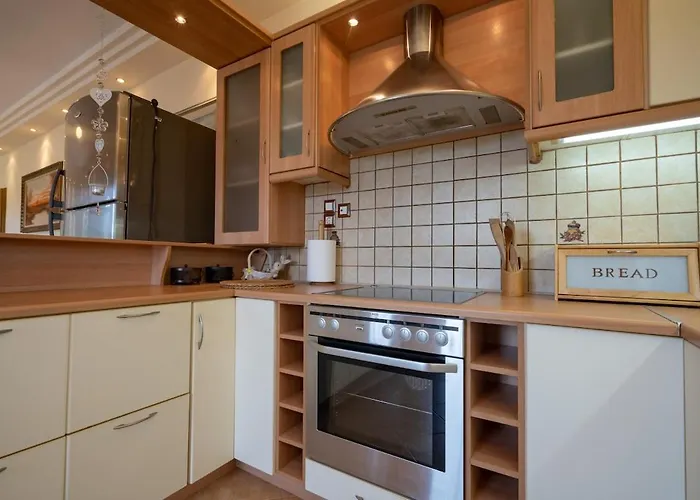 Poolside Paradise Dilesi By Μρs Villa