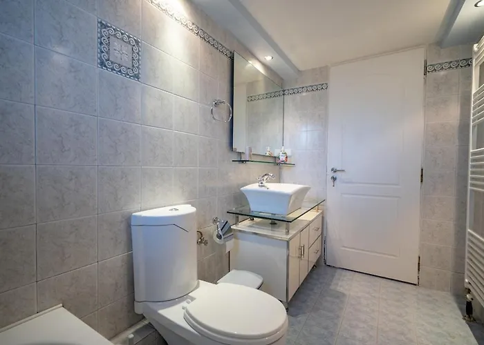 Poolside Paradise Dilesi By Μρs Villa Dhilesi